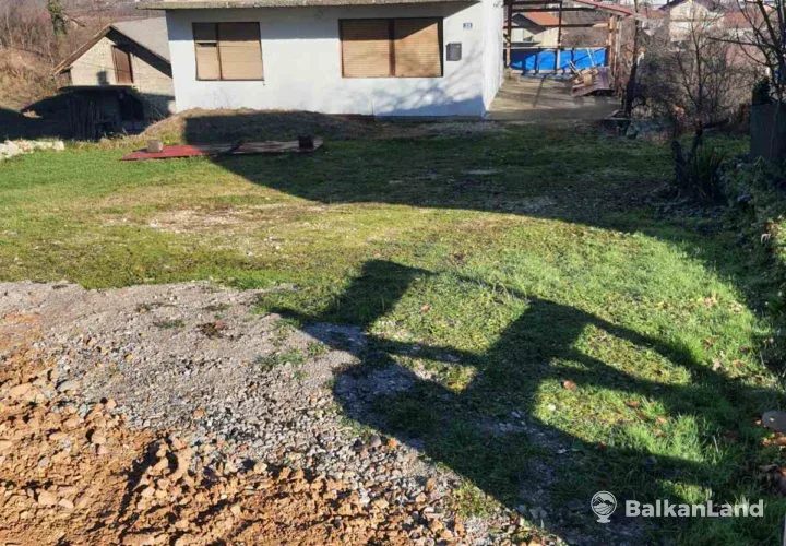 HITNO: Kuća na 3 etaže sa placem 5.000 m² do rijeke, Klašnice centar, Laktaši