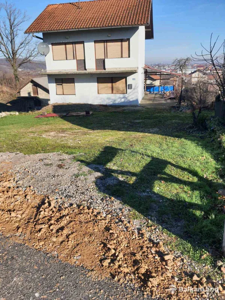 HITNO: Kuća na 3 etaže sa placem 5.000 m² do rijeke, Klašnice centar, Laktaši